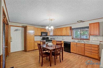 708 Clinton Ct, Findlay, OH 45840 - photo 3