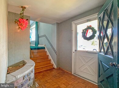 186 Fletcher Dr, Morrisville, PA 19067 - photo 2