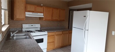 6881 Soldela Dr, Las Vegas, NV 89156 - photo 4