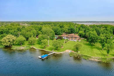 Stunning Lakefront Resort