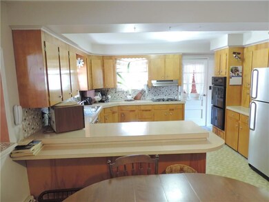 215 Pine Point Rd, Scarborough, ME 04074 - photo 4