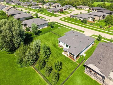 3824 163rd St, Urbandale, IA 50323 - photo 2