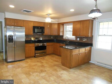 530 S Nursery Ave, Purcellville, VA 20132 - photo 4