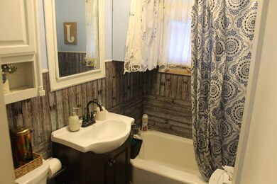 812 E 6th Ave, Hutchinson, KS 67501 - photo 7