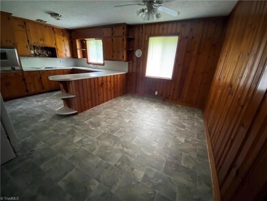 323 Ridge St, Asheboro, NC 27205 - photo 3