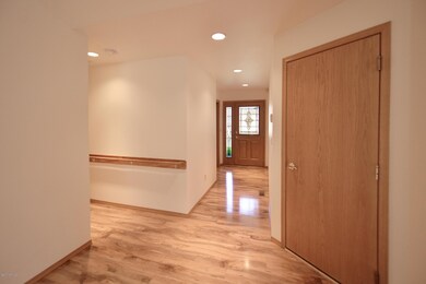 6 Spacious Hallways