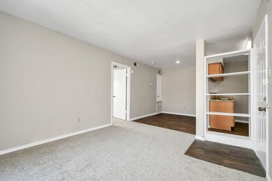 Photos displayed may be of similar apartments or floor plans featuring the same finishes.

