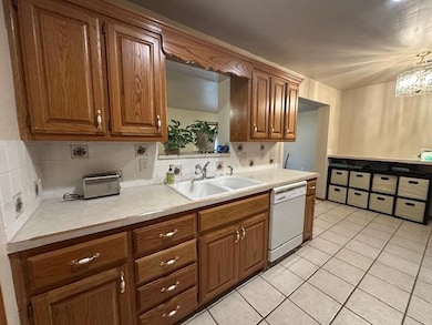 873 N Windermere Dr, Moore, OK 73160 - photo 6