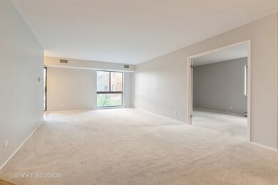 600 Naples Ct unit 101, Glenview, IL 60025 - photo 3