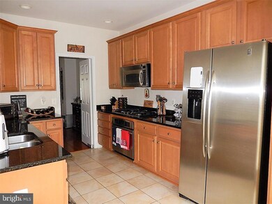 14528 Crossfield Way unit 27, Woodbridge, VA 22191 - photo 7
