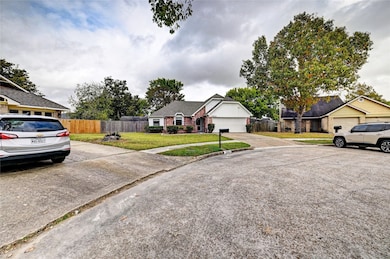 2603 Lazy Spring Ct, Missouri City, TX 77489 - photo 2