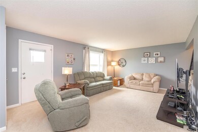 4168 Aspen Ct, Waterloo, IA 50701 - photo 2