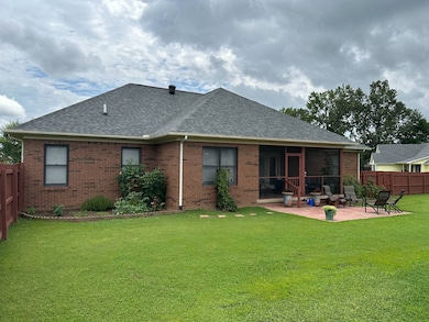 608 Fairfield Dr, Paris, TN 38242 - photo 4