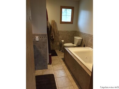 201 Spring Bay Dr, Jacksonville, IL 62650 - photo 5