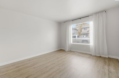 821 S Elm St, Kennewick, WA 99336 - photo 4