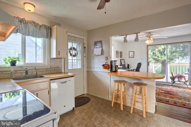 1915 S Forge Rd, Palmyra, PA 17078 - photo 3