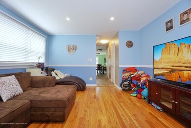 32 Austin Ave, Staten Island, NY 10305 - photo 6