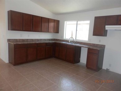 Kitchen Alt