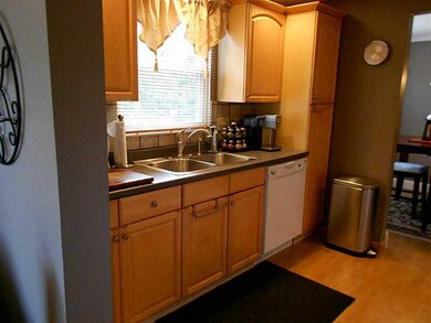 Kitchen. 9X9 -UPDATED KITCHEN CABINETRY