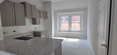 1739 Yaupon Trail Ct, Alvin, TX 77511 - photo 4