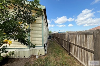 9305 Cimarron St, Brownsville, TX 78520 - photo 4
