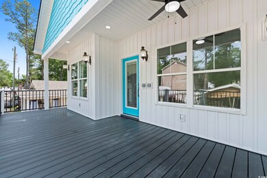 Deck with ceiling fan
