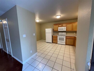 403 W Brady St unit 401, Decatur, TX 76234 - photo 3