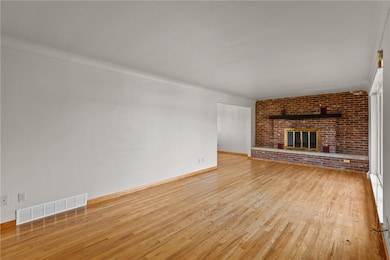 113 Franklin Dr, New Derry, PA 15671 - photo 4