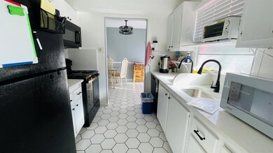 11 Golfs Edge unit E, West Palm Beach, FL 33417 - photo 5