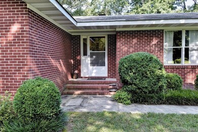 7554 Creeks End Rd, Gloucester, VA 23061 - photo 2