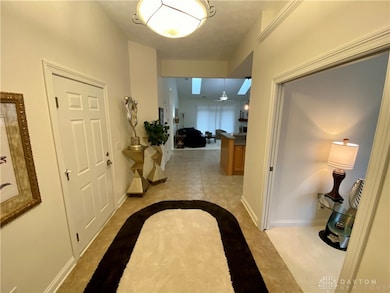 125 Cobblestone Ln, Springboro, OH 45066 - photo 2