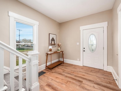 253 N Market St, Mount Sterling, OH 43143 - photo 6