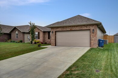 663 Galileo Dr, Nixa, MO 65714 - photo 2