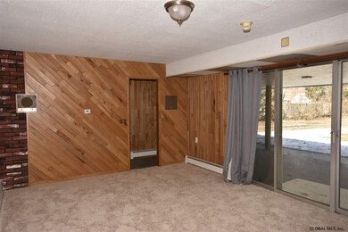 1008 Fairlane Rd, Schenectady, NY 12306 - photo 4