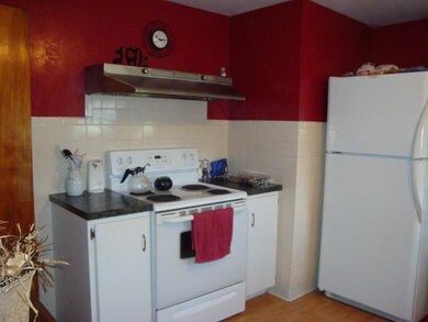 Kitchen Appliances are included!