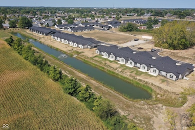 1915 Chambers Dr, Franklin, IN 46131 - photo 2