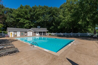Neighborhood_03_Pool 1