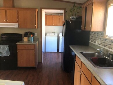 Great flow from kitchen to laundry room
