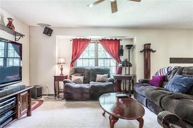 504 N Jefferson St, Raymore, MO 64083 - photo 5