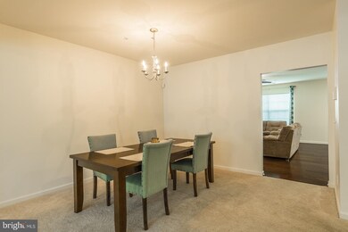 17032 Beveridge Dr unit 24, Dumfries, VA 22026 - photo 3