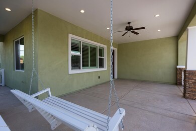 1024 Porch