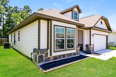 17686 Cedar Crest Dr, Conroe, TX 77306 - photo 2