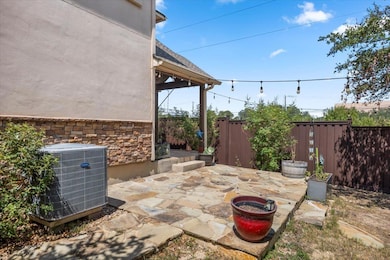 13904 Ashton Woods Cir unit 24, Austin, TX 78727 - photo 7