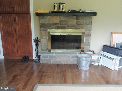 2922 Kutztown Rd, East Greenville, PA 18041 - photo 7