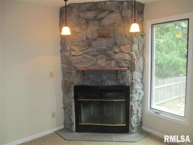 616 Westwinds Dr, Jacksonville, IL 62650 - photo 6