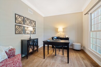 342 Johnson Woods Dr, Batavia, IL 60510 - photo 3