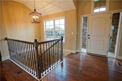 2220 Alexander Creek Dr, Raymore, MO 64083 - photo 2