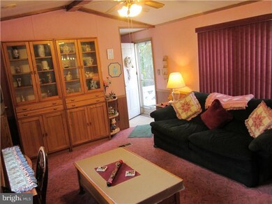 81 Mapleleaf Dr, Sellersville, PA 18960 - photo 3