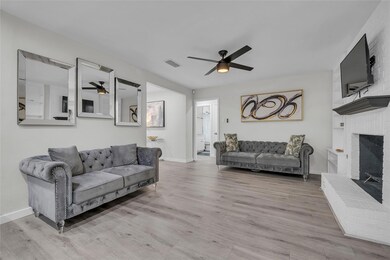 3400 Laguna Dr, Austin, TX 78741 - photo 5