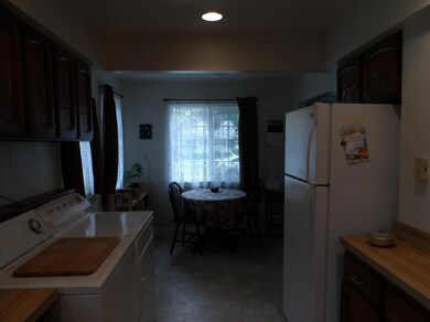 920 SW Pine St, Grants Pass, OR 97526 - photo 6